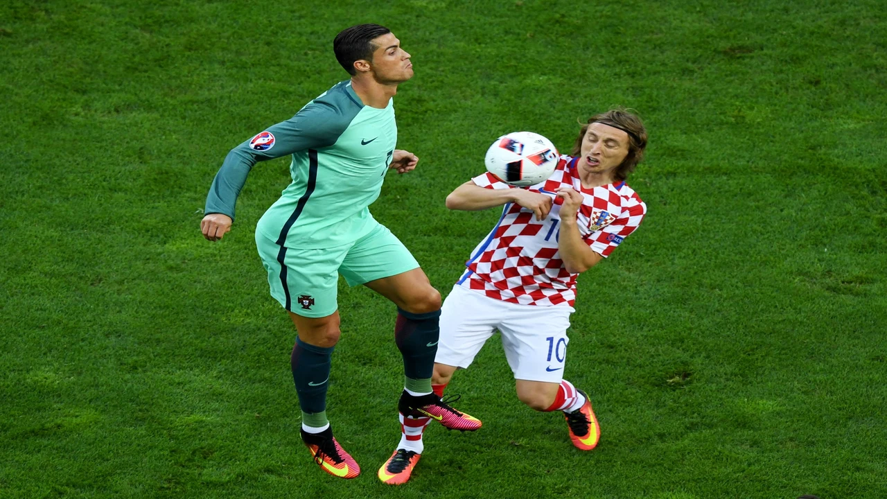 موعد مباراة البرتغال وكرواتيا في كأس العالم دور الـ32 والقنوات الناقلة
